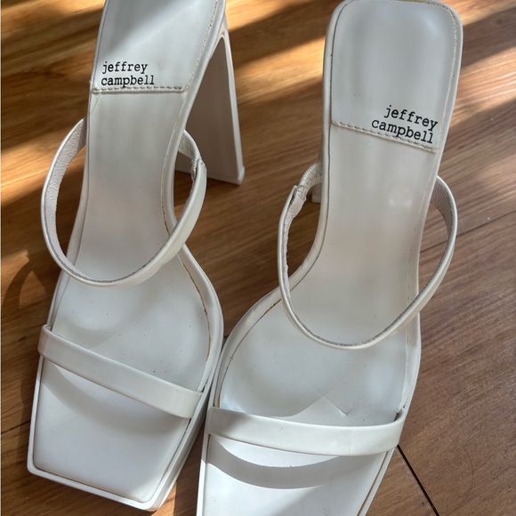 Beautiful high heels 😍 - Picture 2 of 4